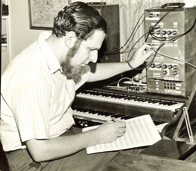 photo of Herbert Deutsch with prototype Moog